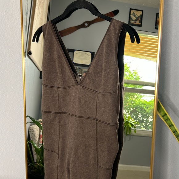 House of CB 'Rissa' Brown V-Neck Skinny Leg Slim Jumpsuit NWOT - Picture 7 of 9